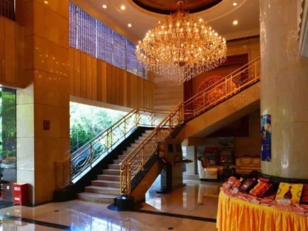 Sunshine Holiday Hotel Fuzhou Fuzhou  Bagian luar foto