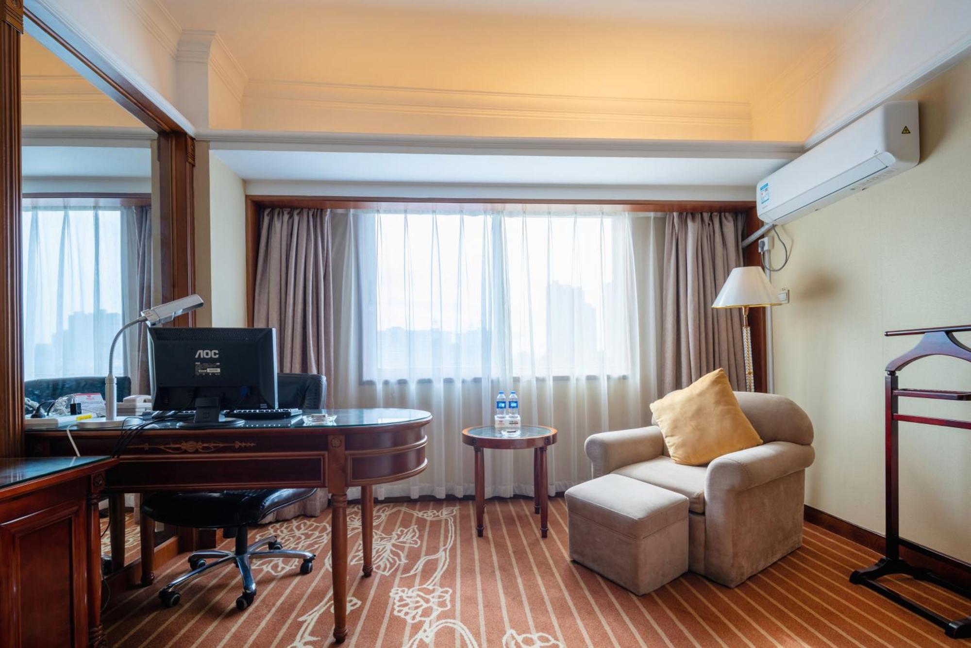 Sunshine Holiday Hotel Fuzhou Fuzhou  Bagian luar foto